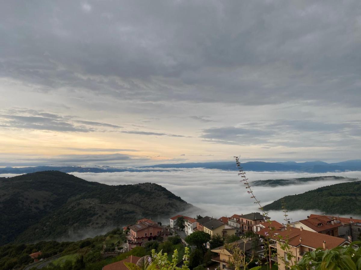 Il Borgo Antico Bed & Breakfast Rocca Massima Bagian luar foto